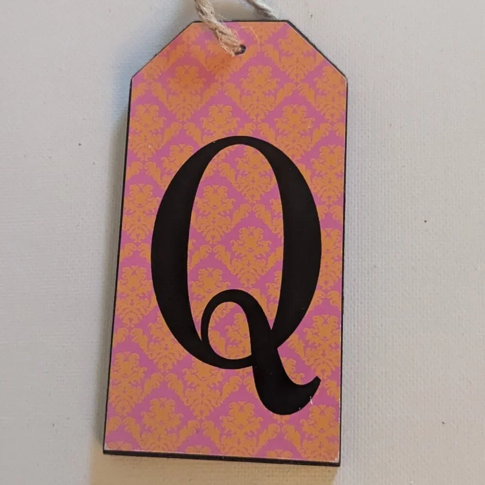NWT Rustic Letter 'Q' Wooden Sign Farmhouse Autumn Michael's Home Wall Decor - Picture 1 of 7